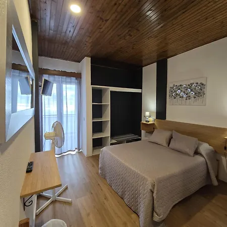 Al Moniz Água de Pena