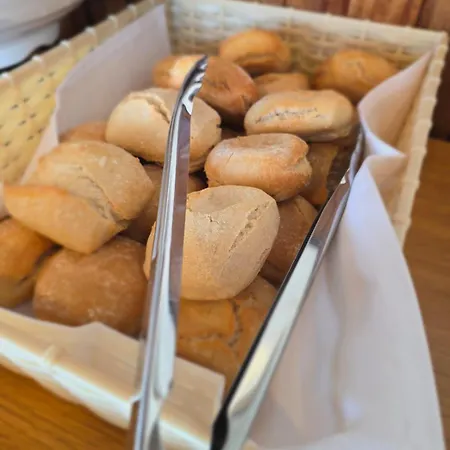 Al Moniz 3* Água de Pena