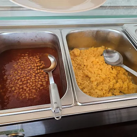 Al Moniz ゲストハウス 3*