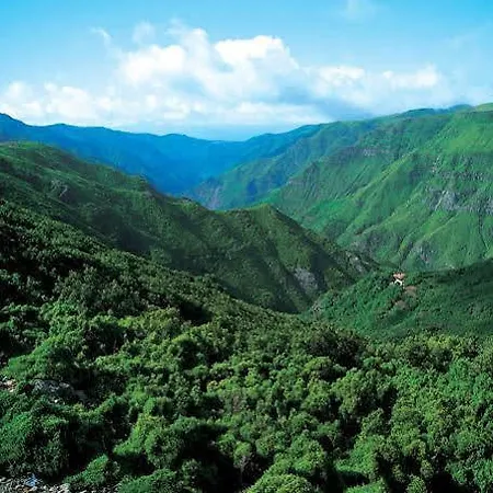 Al Moniz Gasthof Água de Pena