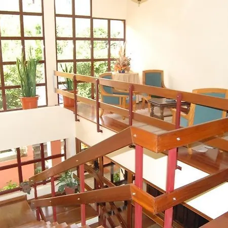 Al Moniz ゲストハウス