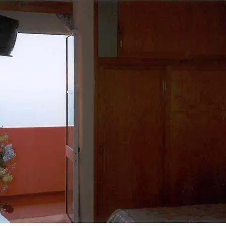 ゲストハウス Al Moniz 3*