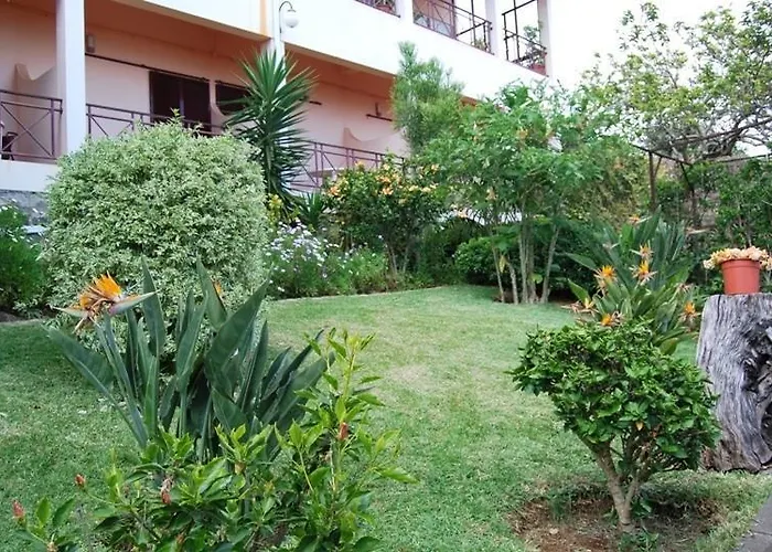 Al Moniz Gasthof Água de Pena