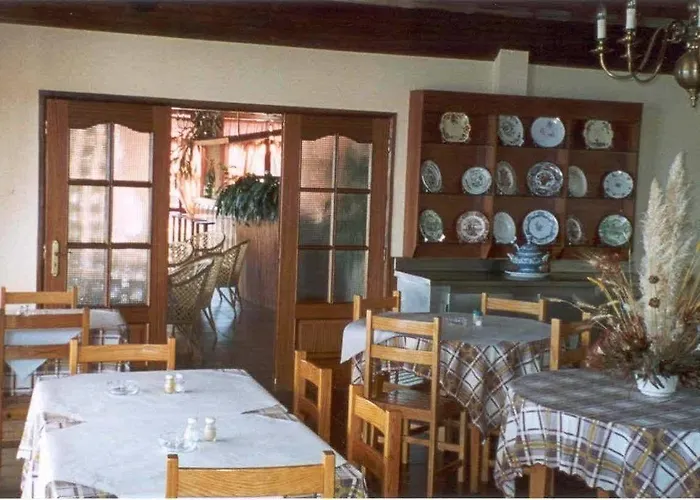 Al Moniz 3* Água de Pena