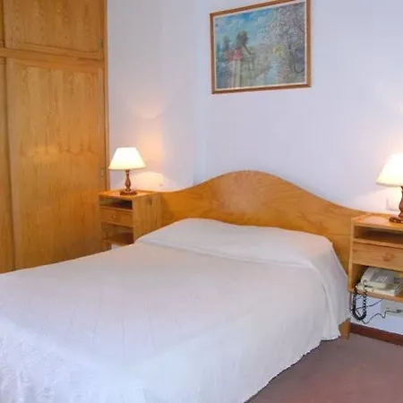 Al Moniz Guest house