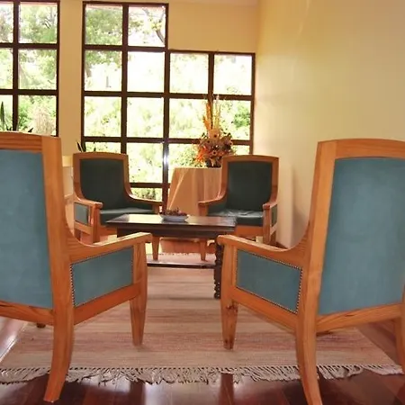 Al Moniz Guest house Agua de Pena