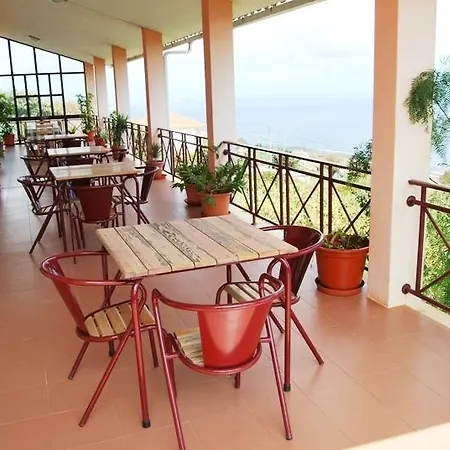 Al Moniz 게스트하우스