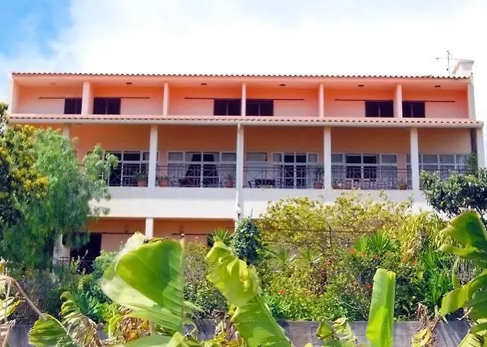 Al Moniz Guest house 3*