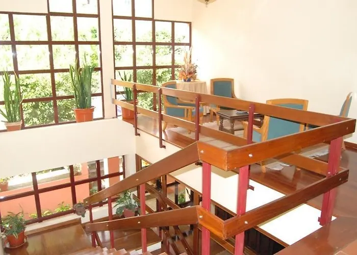 Al Moniz Guest house