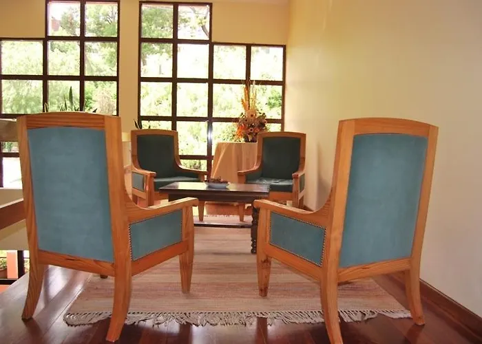 Al Moniz Guest house Agua de Pena