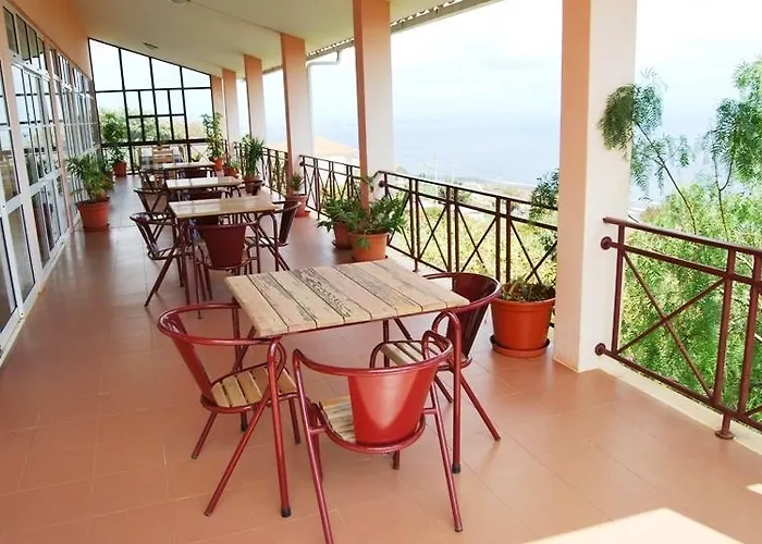 Al Moniz Guest house